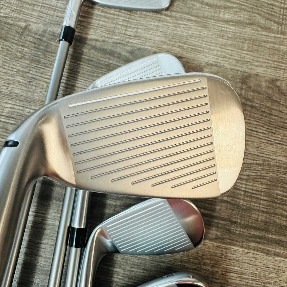 Qi Iron Set 6-A / Speeder NX Graphite, Senior