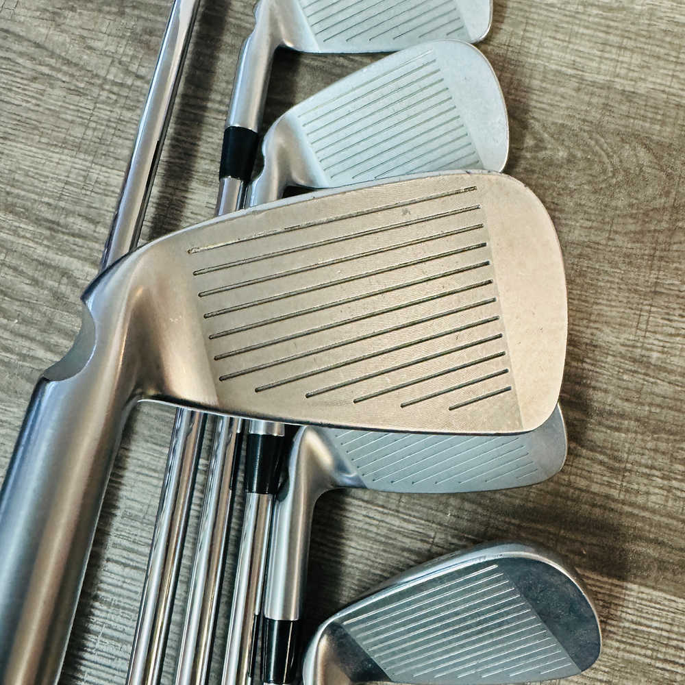 S57 Iron Set 4-P / Steel, Stiff