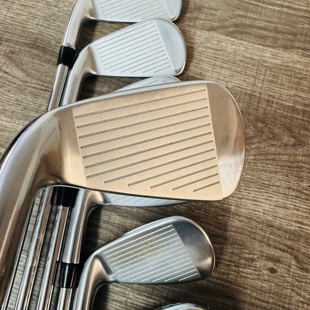 718 AP3 Iron Set 4-PW / AMT Black Steel, Stiff