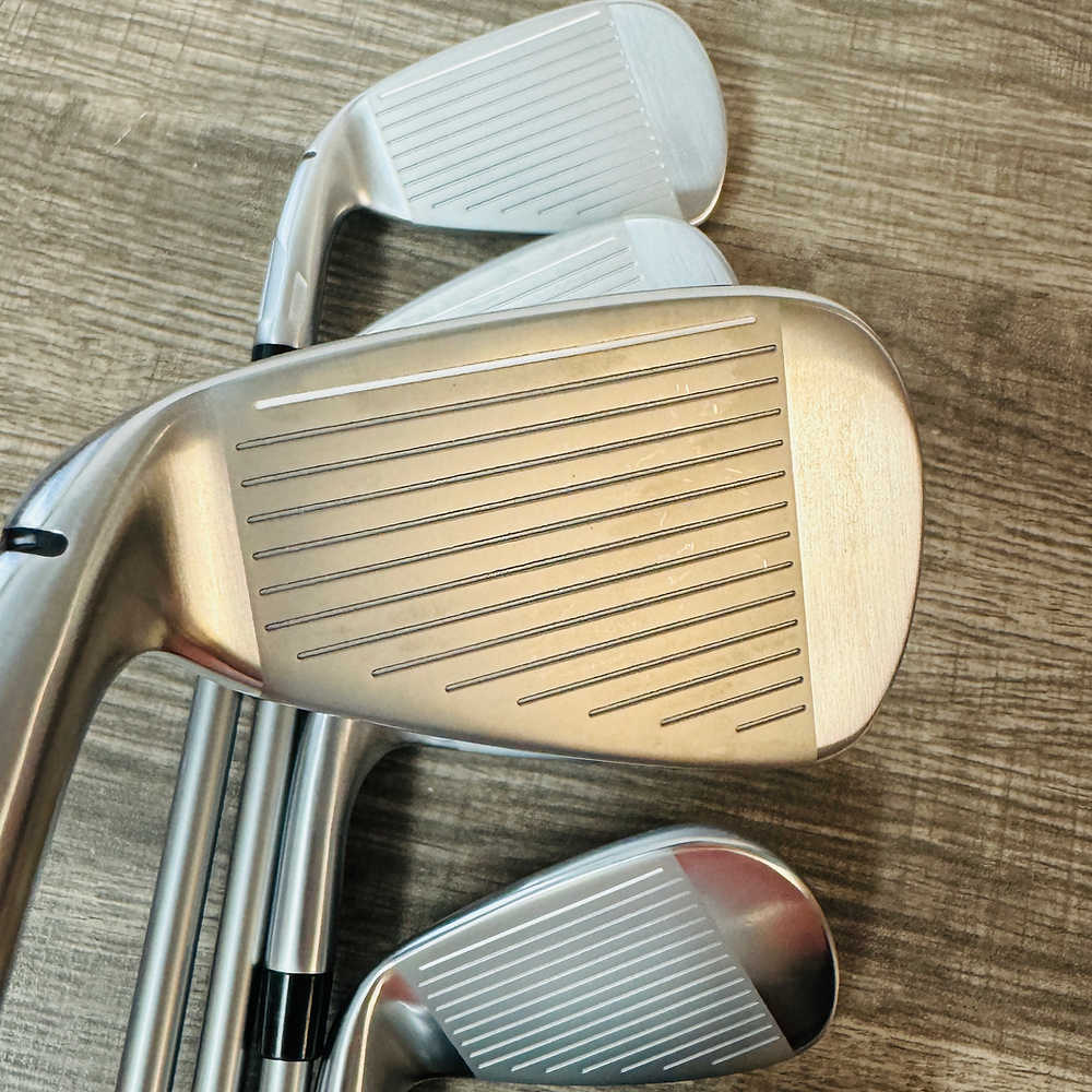 Qi Iron Set 6-A / Speeder NX Graphite, Senior