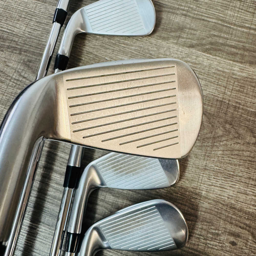 718 AP3 Iron Set 4-PW / AMT Black Steel, Stiff